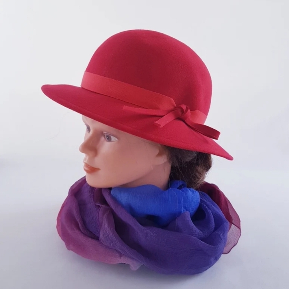 Ladies Red Wool Hat, Geo Bollman Doeskin